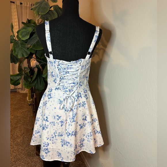 Floral Blue and White Mini Dress - Picture 4 of 13